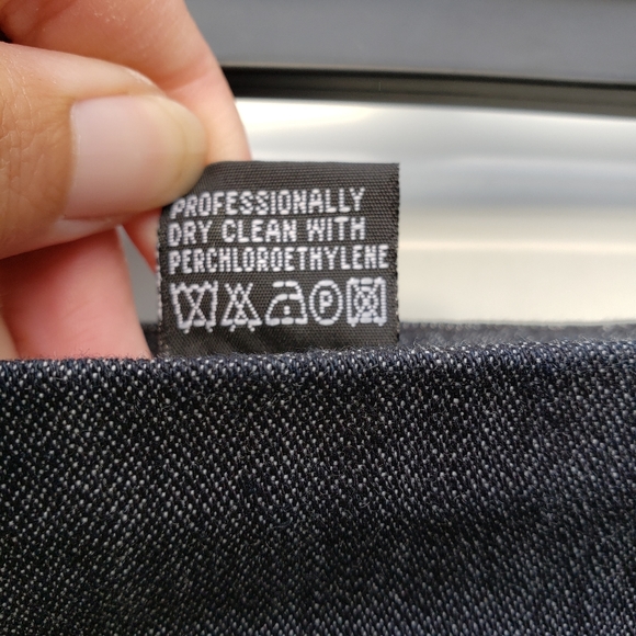 ETCETERA denim a-line skirt w cute button closures - Picture 4 of 5